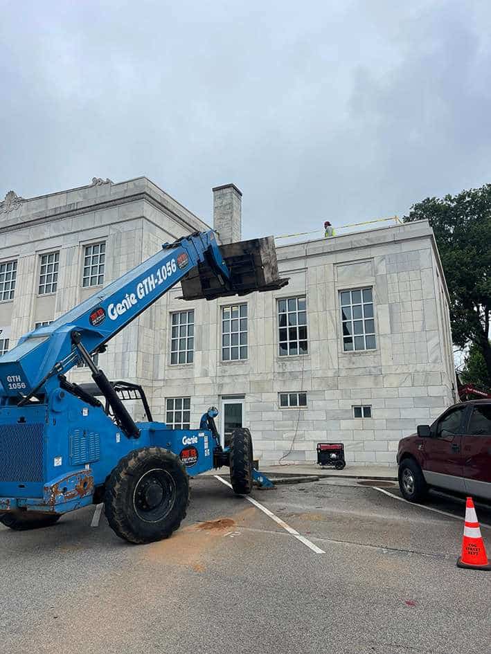 roof repair and replacement on a commercial building